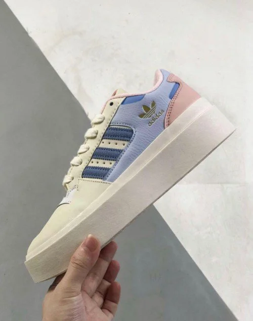 Ladies Kicks