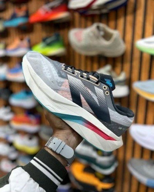 New Balance FuelCell SuperComp Elite v4 Sneakers