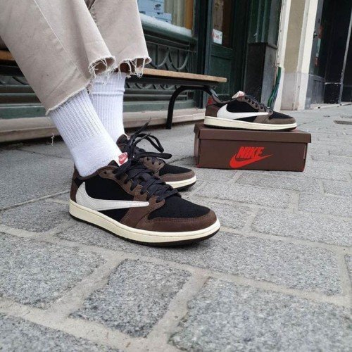 Nikee Air Jordan Retro 1 Low Travis Scott X Dark Mocha SEMI UA