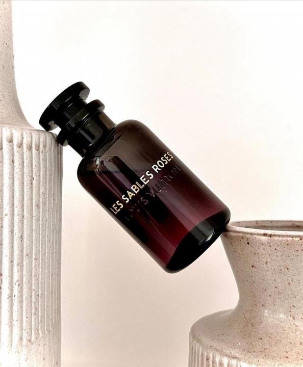 LOUIS VUITTO_N LES SABLES ROSES