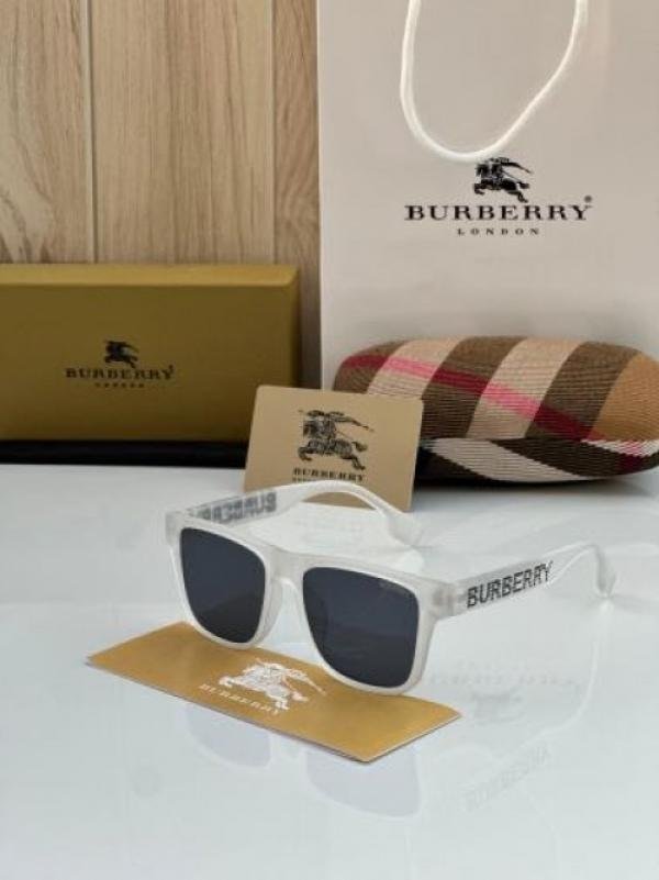 burberry_wayfero_white_black