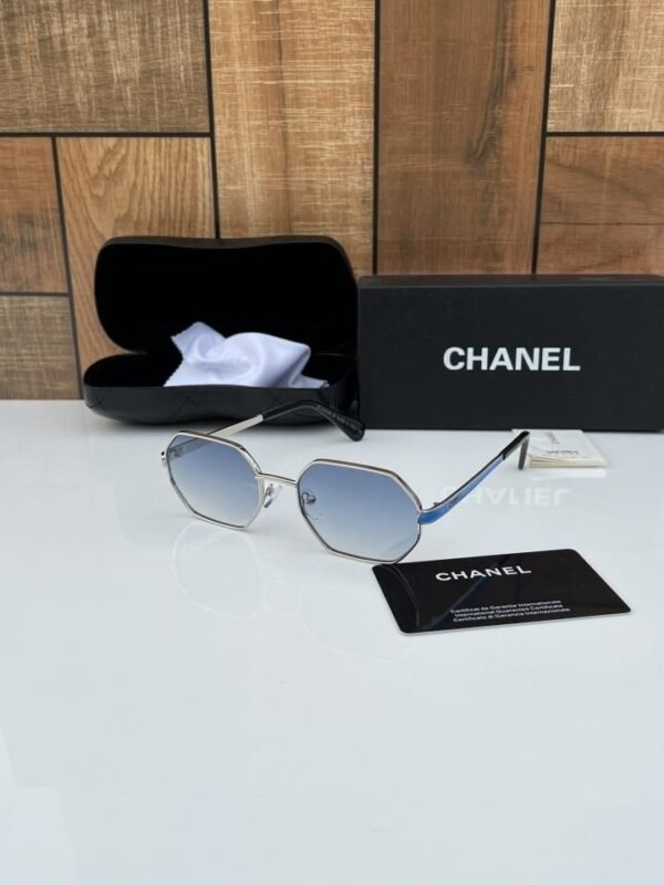 Chanel_1431_silver_blue
