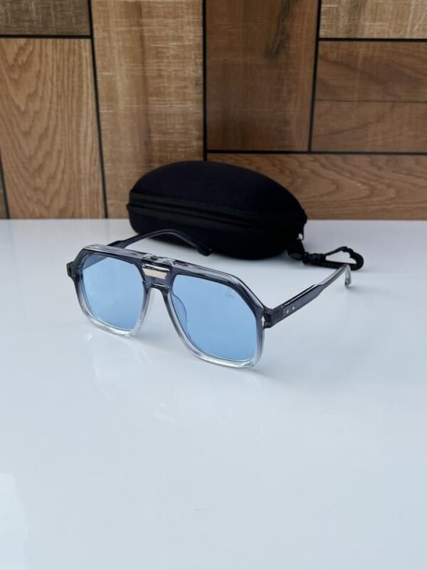 Jacques_marie_mage_3959_blue_white_candy