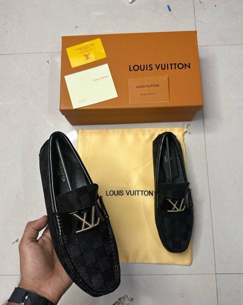 Louis Vuitton Leather Luxury Loafer Black L015