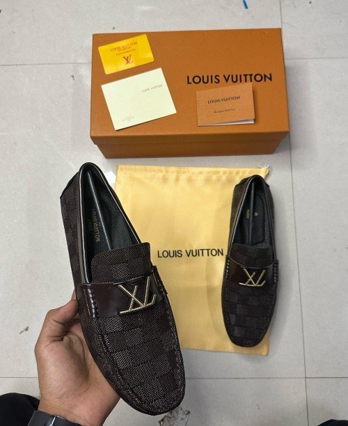 Louis Vuitton Leather Luxury Loafer Brown L016
