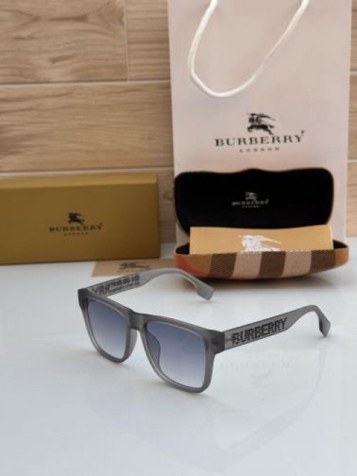 BURBERR_Y SUNGLAS