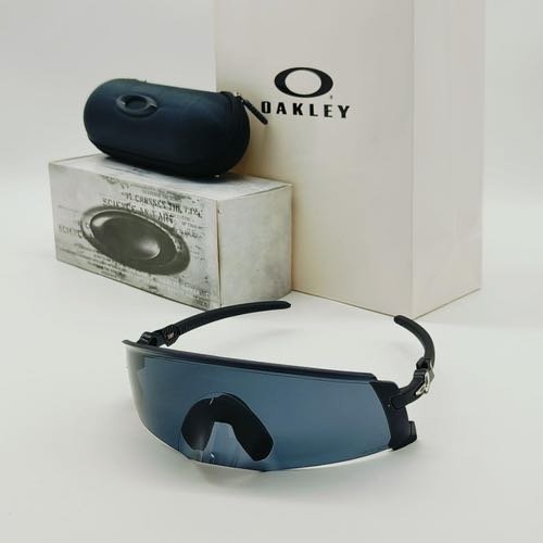 Oakle_y sunglas