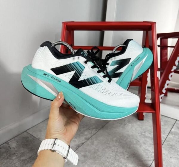 NEW_BALANCE FUELCELL SUPERCOMP TRAINER V3 - CYBER JADE