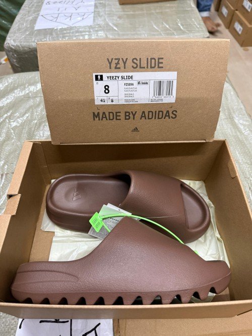 UA Adidaass Yeezy Slides Flax FZ5896