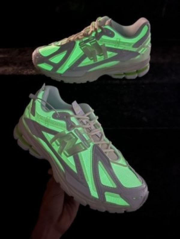 New_Balance 1906 glow in dark