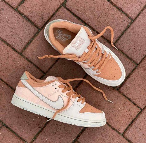 Nikee SB Dunk Low Pro Crimson Tint Amber Brown