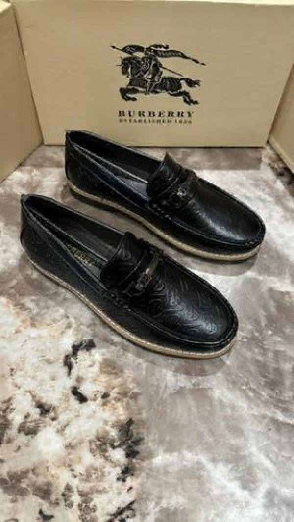 burberry-premium-black-loafer