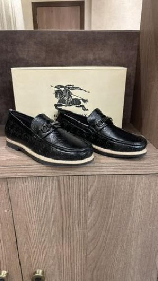 Burberry-Premium-Black-Loafer
