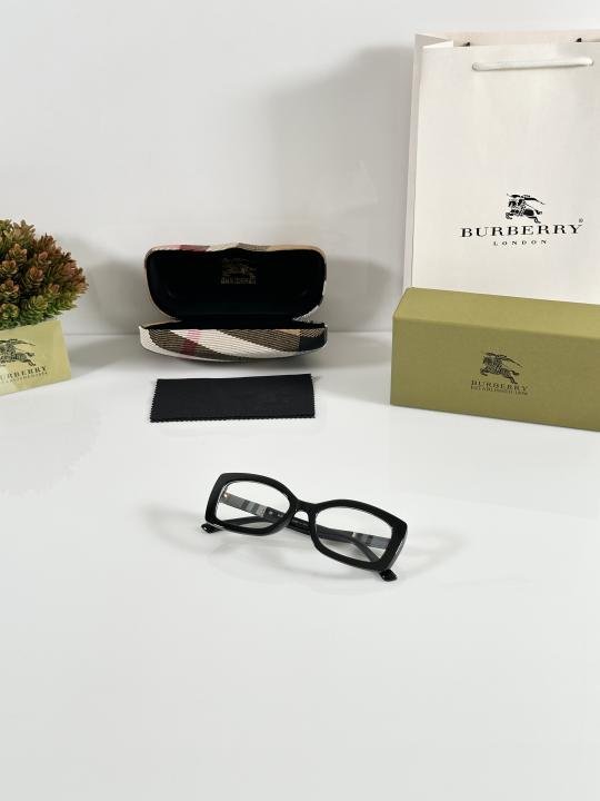 Burberry_WMNS_2138_Black_Frame