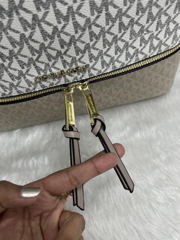 Michael_Kors_Rhea_Backpack_With_DustCover