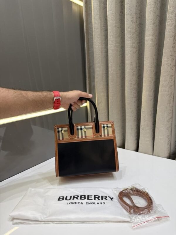 BURBERR.Y PREMIUM PRINT TOTE BAG WITH DUST BAG