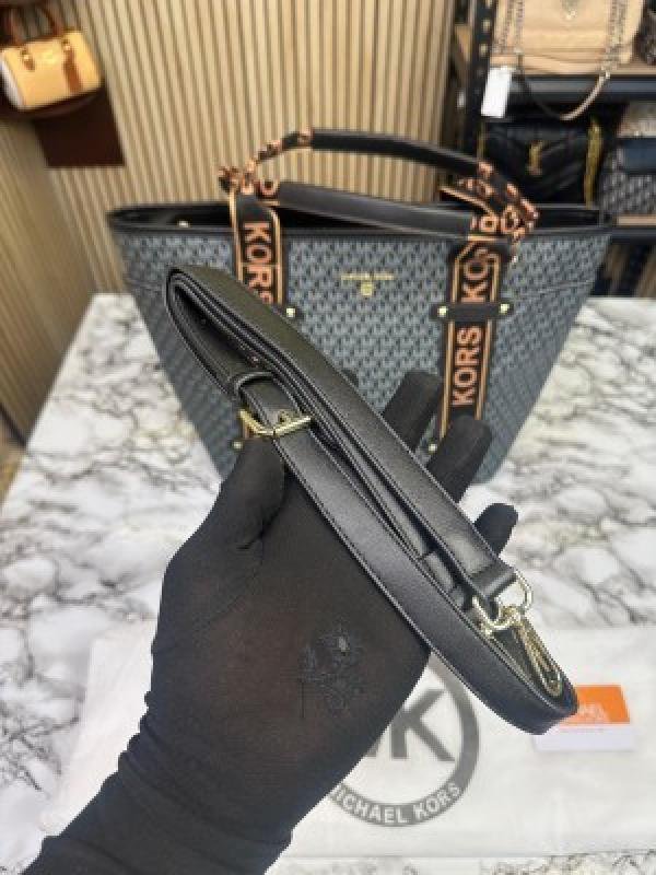 Michael_Kors_Maeve_Monogram-Print_Tote_Bag_With_Dust_Bag_(Black_22314)