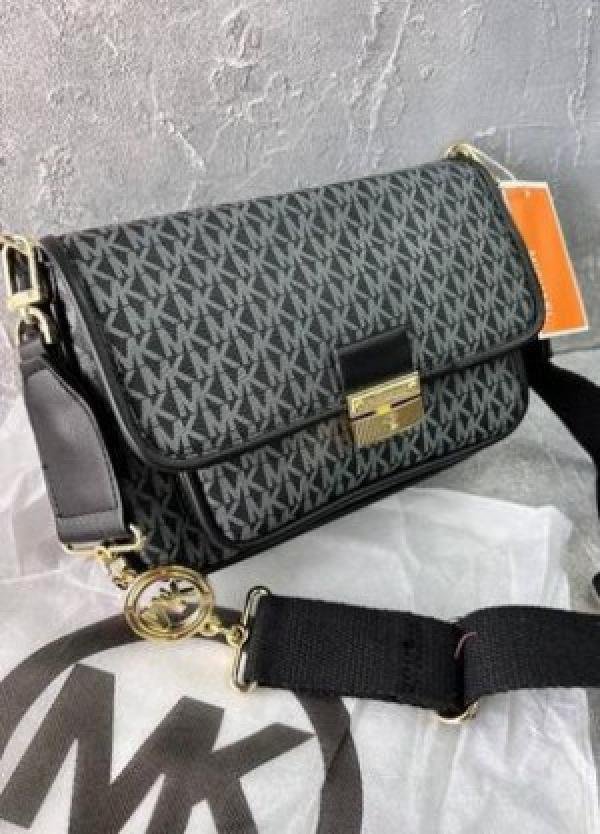 Michael_Kors_Bradshaw_Cross_Body_Bag_With_OG_Box_(22001-Black)