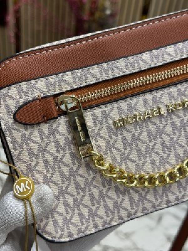 Michael_Kors_Jet_Set_Camera_Crossbody_With_Sling_With_OG_Box_And_Dust_Bag_(10399_Beige)