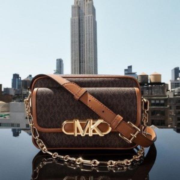 Michael_Kors_Parker_camera_Bag_With_OG_Box_&_Dust_Bag_100830