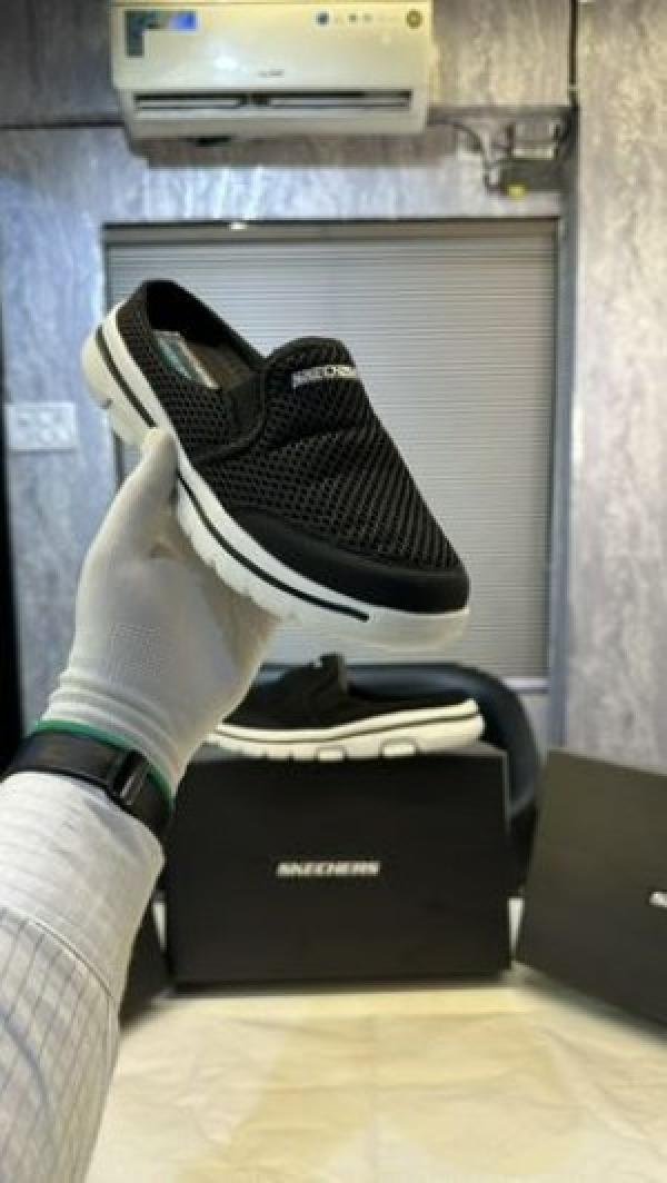 Skechers-go-clearance-walk-5-black-white-women