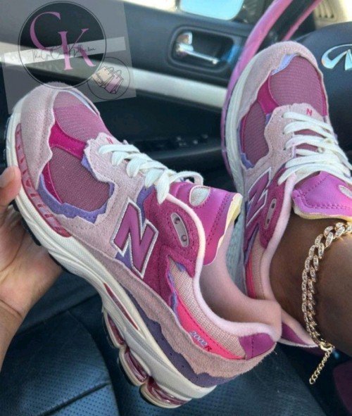 NEW BALANCE 2002 R PROTECTION PACK IN PINK