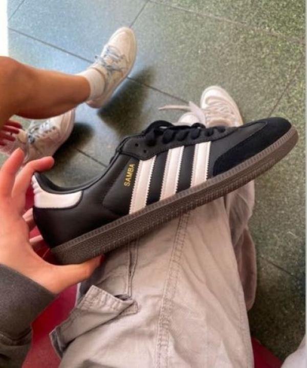 Addidas samba black white women with keychain