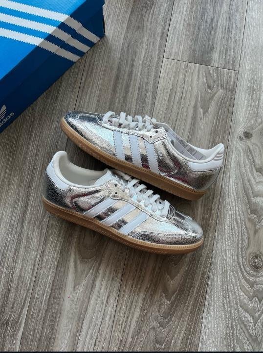 Adi samba silver