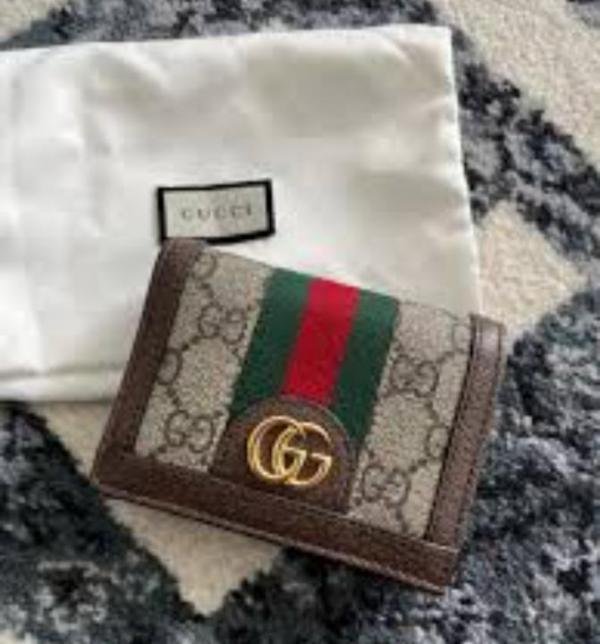 Gucci Flap Small wallet With Orignal Box DustBag