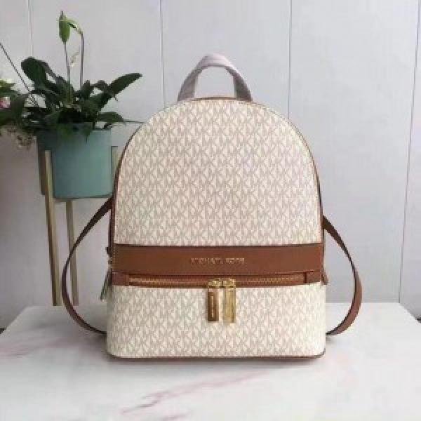 Michael_Kors_Backpack_With_DustCover