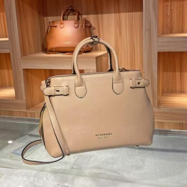 Burberry_banner_premium_handbag_with_satin_dustbag_tags_etc(211)