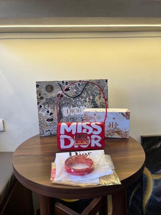 Christian_dior_miss_dior_flap_shoulderbag_with_extra_belt_&ogbox_carrybag