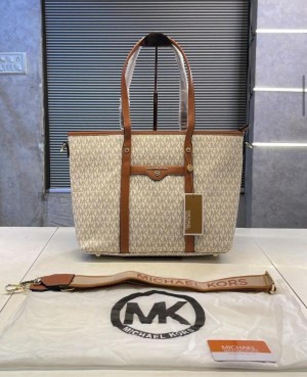 Michael_kors_tote bag with brand dust bag 1394