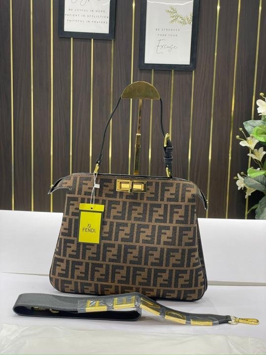 Fend_i peekabo soft leather edition with dust bag(88836-f-brown)