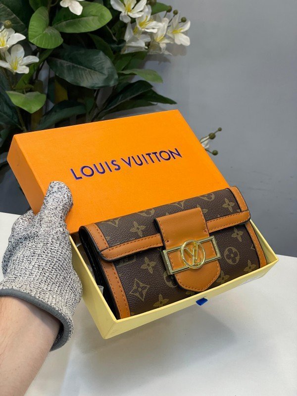 LV dauphine wallet with og box(AAA68723)