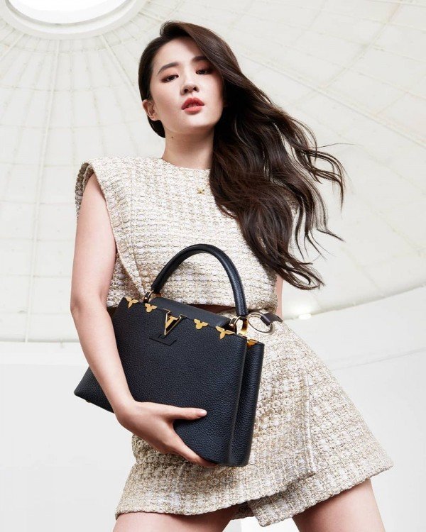 Louis_Vuitton_LV Capucines M54663 Premium Quality Leather Bag With OG Box & Dust Bag & Extra Shoulder Strap (Black - 301)