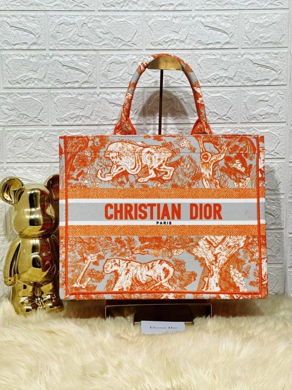 Christian_Dior_Book_Tote_With_OG_Box_&_Dust_Bag_&_Scarf_(Orange_Tiger-M929_36Cm)