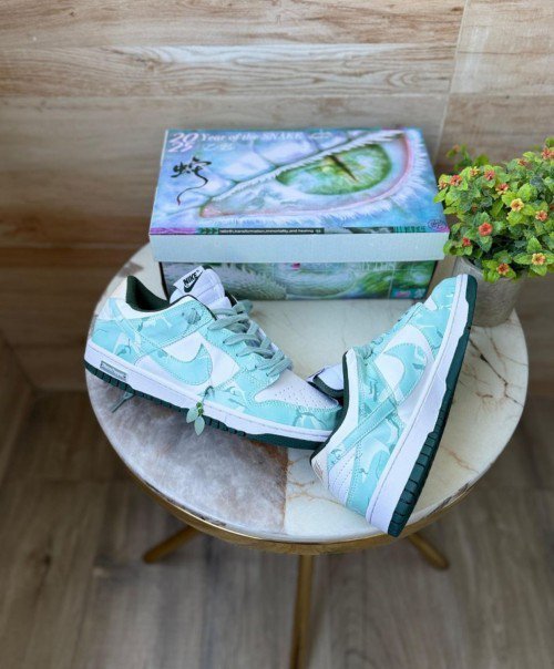 Nikee Dunk Low Year Of Snake