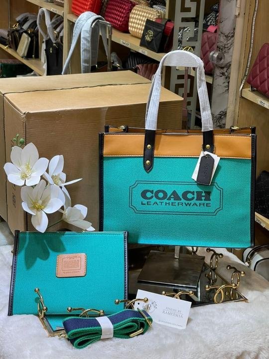 Coach_Field_Tote_30_Authenic_Green_Canvas__Leather_With_Pouch_OG_Box_&_Dust_Bag_6739_Green