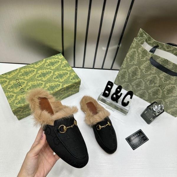 Gucci_PrinceTown_Horsebit_Furry_Loafers_For_Women_With_Originalbox_CarryBag