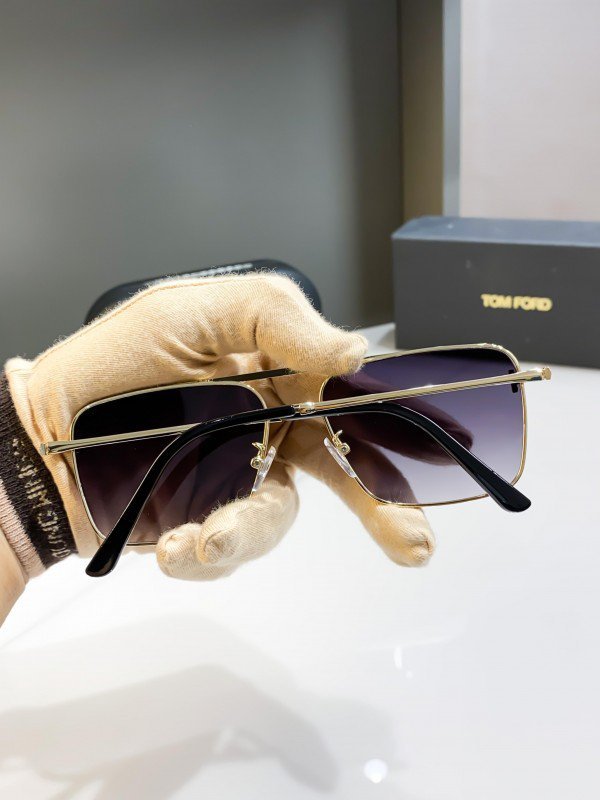 Tomford gold black 235370