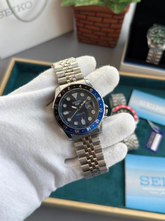 Seiko 5 Sports Blue Premium Back Open W292
