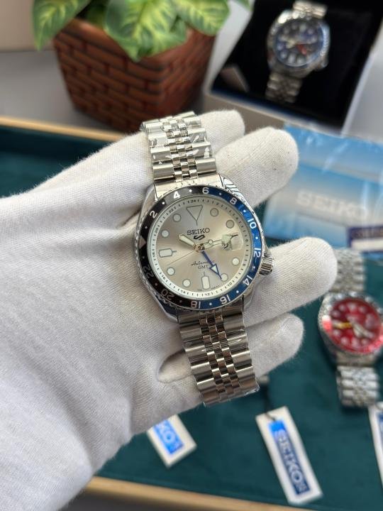 Seiko GMT Edition Automatic Back Open W287