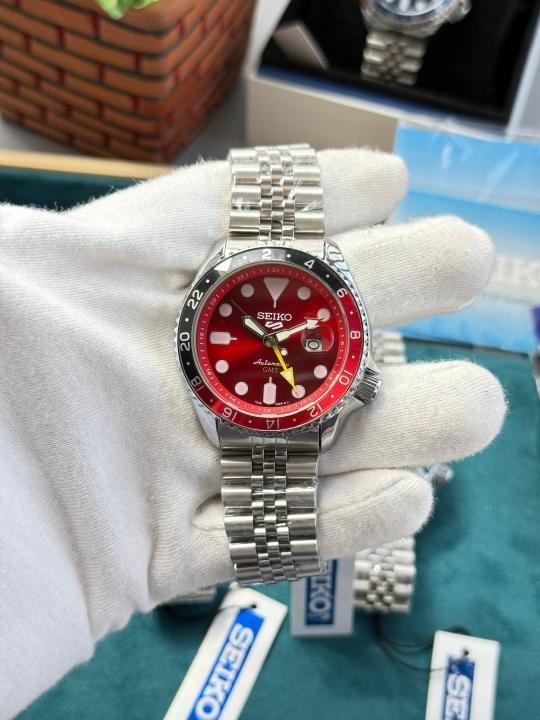 Seiko GMT Edition Automatic Back Open Red W286
