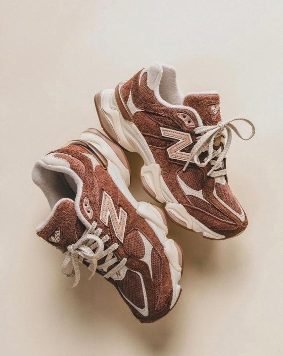 new Balanc e 9060 Rich Oak Womens