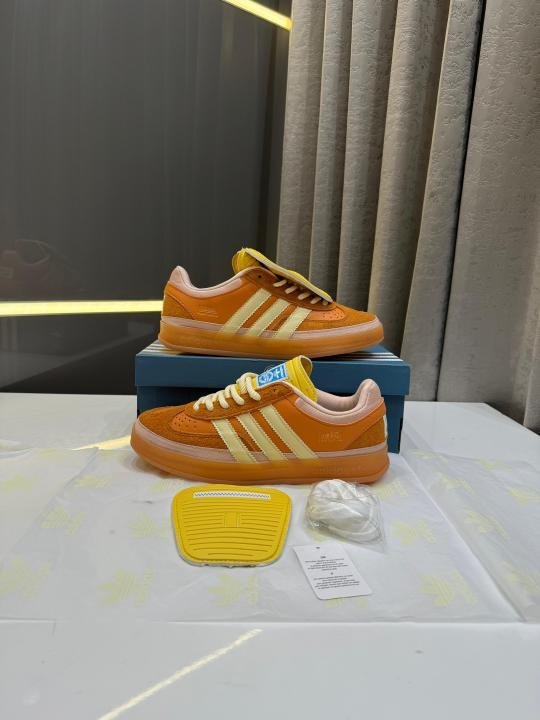 ADIDA_S BAD BUNNY X GAZELLE INDOOR SANTURCE